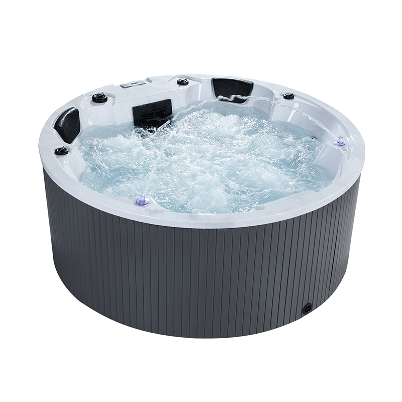حوض استحمام جاكوزي قائم بذاته  - مراجعة Hot Tub وسعره